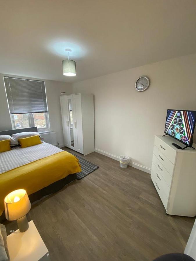 2 Bedroom Apartment London Exterior photo