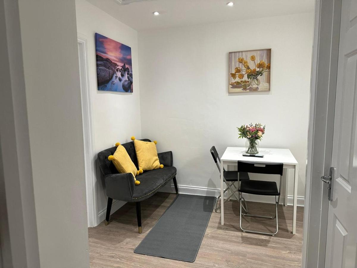 2 Bedroom Apartment London Exterior photo